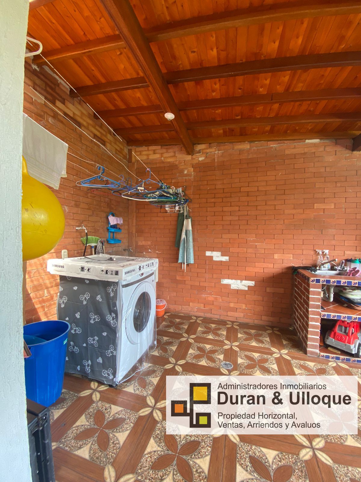 86125e0b-7d61-4d47-94f1-7518b4372a63